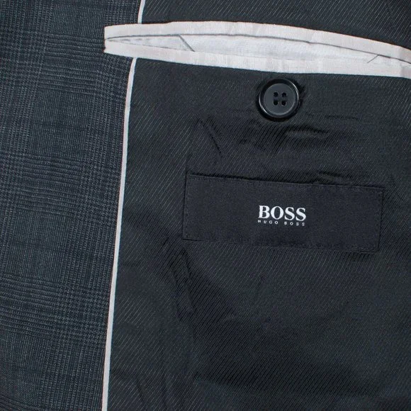 [SOLD] Hugo Boss 40R Modern Fit Wool Gray Check Single Breasted suit. - Picture 5 of 12